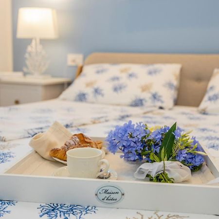 Isabel Beach And Bike 피날레리구레 외부 사진